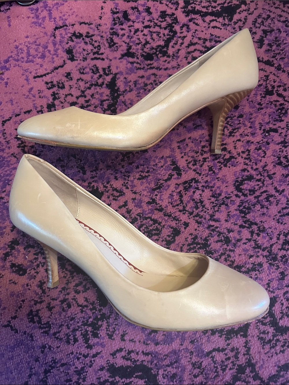 JOHNSTON + MURPHY Classic Round Toe Cream Pumps High Heels sz 9.5